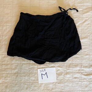 Old Navy Black Mini Skort